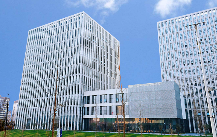 水泥标志桩在高速公路改扩建工程中的应用规范与技术要求